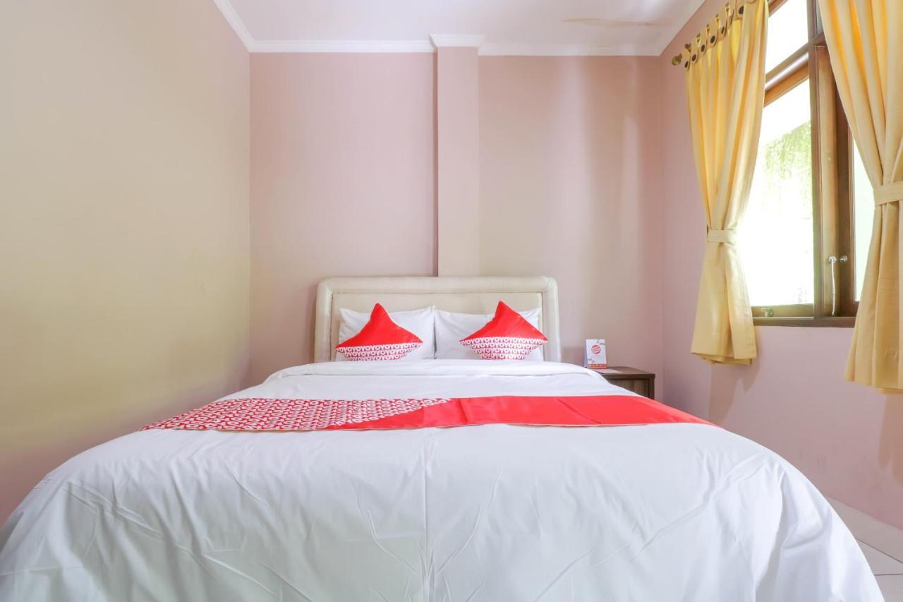 Oyo 2456 Purnama House Kuta Hotell Kuta Lombok Exteriör bild