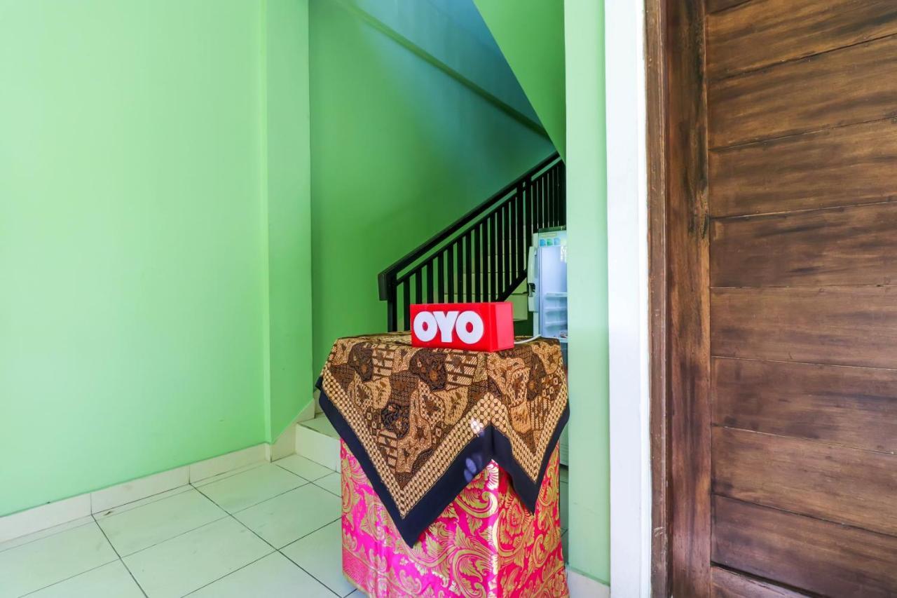 Oyo 2456 Purnama House Kuta Hotell Kuta Lombok Exteriör bild