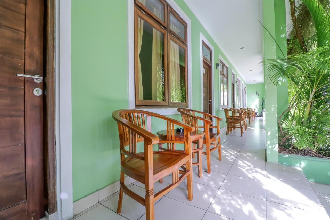Oyo 2456 Purnama House Kuta Hotell Kuta Lombok Exteriör bild